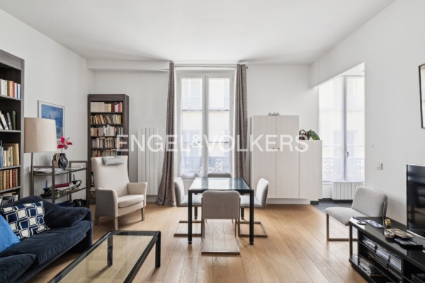Luxury Apartment for sale in Paris 1Er, 1 095 000 €, Photo 2