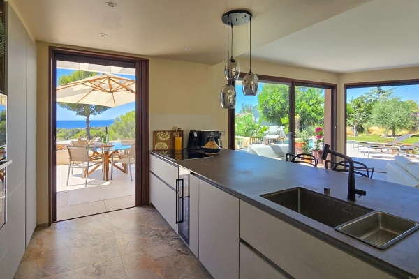 Luxury Apartment for sale in Saint-Raphaël, 1 690 000 €, Photo 5
