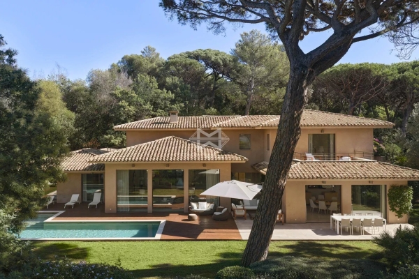 Maison de luxe à louer à Saint-Tropez, 60 000 €, Photo 1