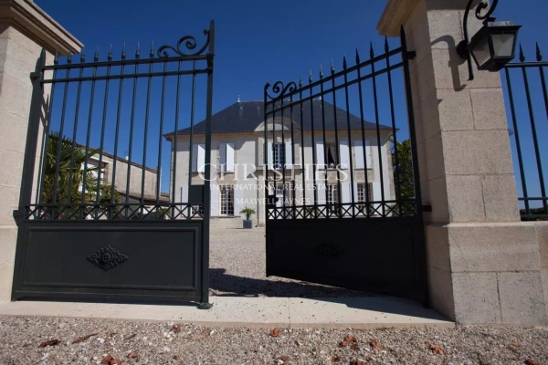 Luxury House for sale in Saint-Émilion, 1 696 000 €, Photo 3