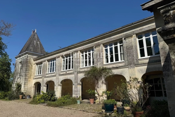 Luxury House for sale in Fronsac, 1 579 000 €, Photo 4