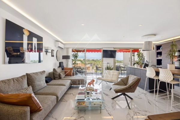 Luxury Apartment for sale in Antibes, 995 000 €, Photo 4
