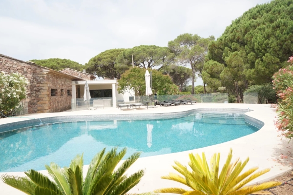 Maison de luxe à vendre à Puget-sur-Argens, 1 990 000 €, Photo 1
