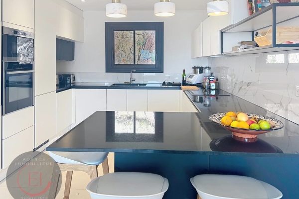 Luxury House for sale in Mandelieu-la-Napoule, 785 000 €, Photo 5