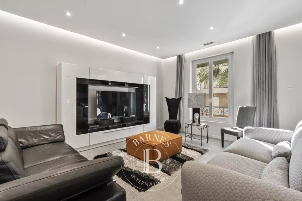 Appartement de luxe à vendre à Sainte-Maxime, 790 000 €, Photo 2