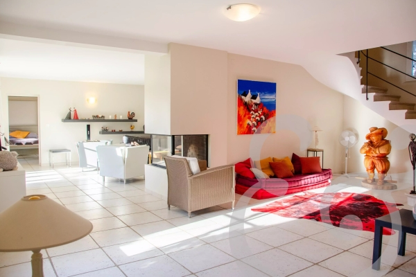 Luxury House for sale in Eygalières, 2 075 000 €, Photo 5