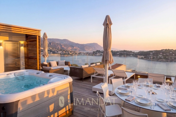 Maison de luxe à louer à Nice, 13 700 €, Photo 1