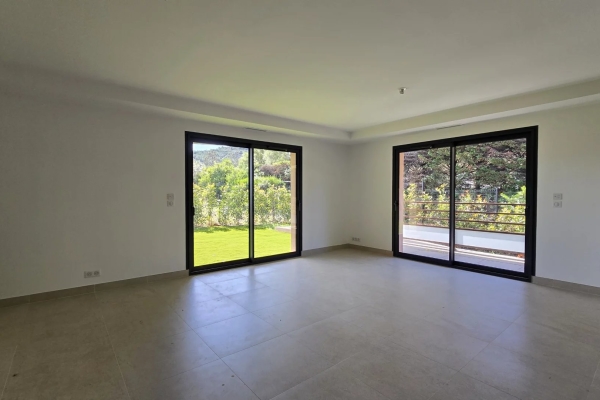 Luxury Apartment for sale in Saint-Raphaël, 699 000 €, Photo 7