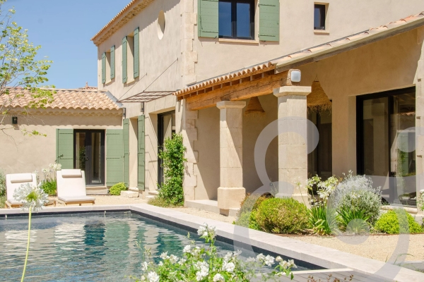 Maison de luxe à vendre à Saint-Rémy-de-Provence, 2 436 000 €, Photo 1