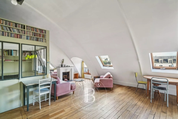 Luxury Apartment for sale in Paris 10Ème, 415 000 €, Photo 1