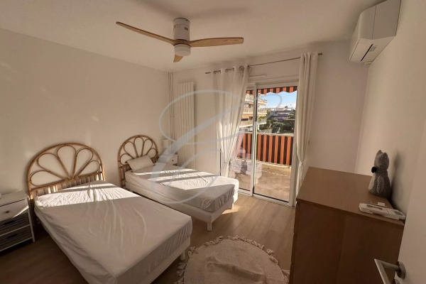 Luxury Apartment for sale in Antibes, 450 000 €, Photo 6