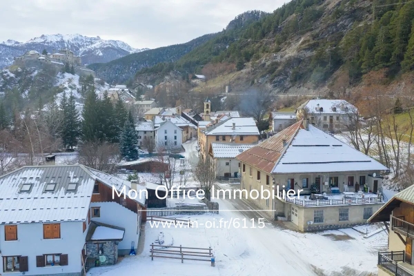 Maison de luxe à vendre à Château-Ville-Vieille, 315 000 €, Photo 1