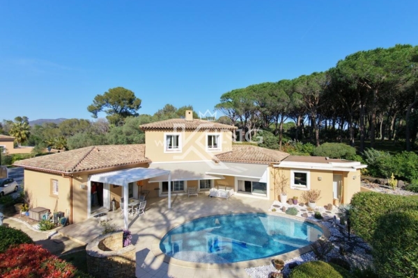 Maison de luxe à vendre à Saint-Raphaël, 1 450 000 €, Photo 1