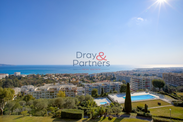 Luxury Apartment for sale in Nice, 579 000 €, Photo 1