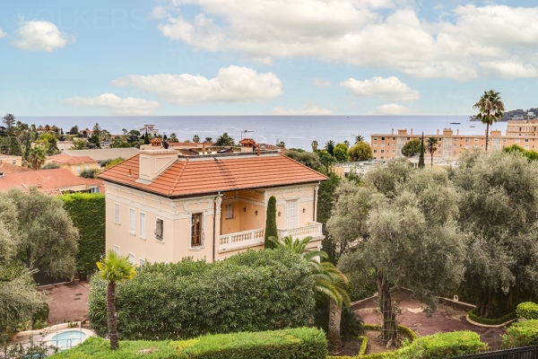 Luxury Apartment for sale in Beaulieu-sur-Mer, 850 000 €, Photo 2