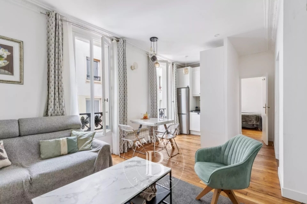 Luxury Apartment for sale in Paris 11Ème, 600 000 €, Photo 1