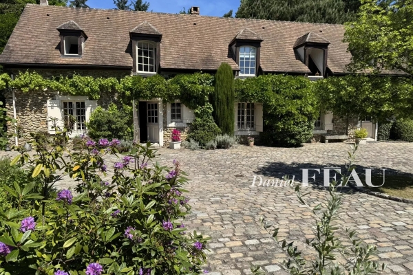 Maison de luxe à vendre à Montfort-l'Amaury, 1 050 000 €, Photo 1