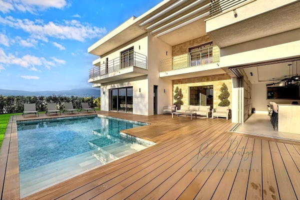 Luxury House for sale in Mougins, 3 150 000 €