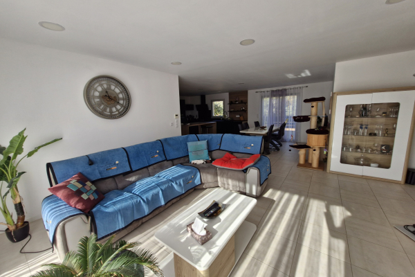 Maison de luxe à vendre à Saint Saturnin les Apt, 399 000 €, Photo 3
