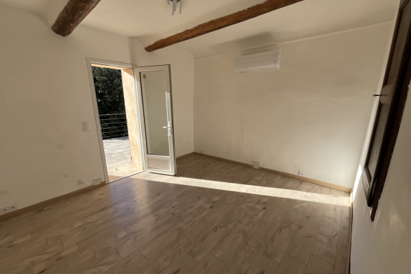 Maison de luxe à vendre à Saint Saturnin les Apt, 585 000 €, Photo 4