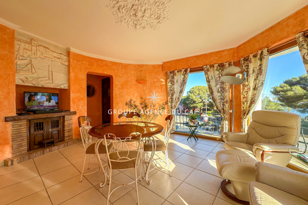 Luxury Apartment for sale in Les Issambres, 630 000 €, Photo 5