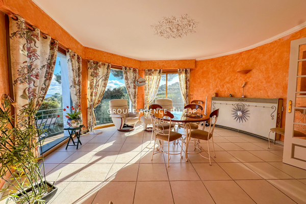 Luxury Apartment for sale in Les Issambres, 630 000 €, Photo 6