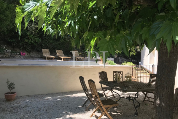 Maison de luxe à vendre à Saint Saturnin les Apt, 546 000 €, Photo 6