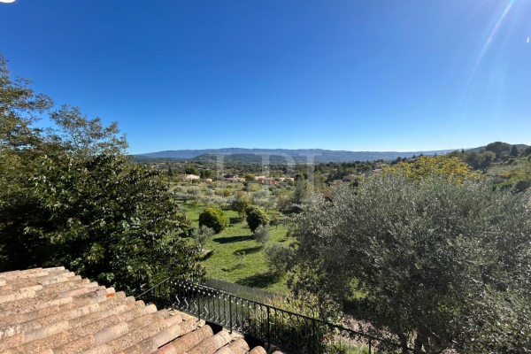 Maison de luxe à vendre à Saint Saturnin les Apt, 750 000 €, Photo 7