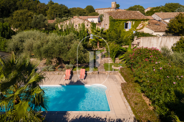 Maison de luxe à vendre à Uzès, 750 000 €, Photo 1