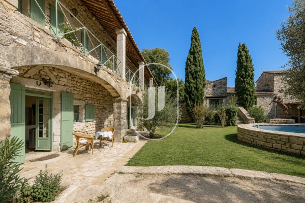 Luxury House for sale in Arpaillargues-et-Aureillac, 1 500 000 €, Photo 1