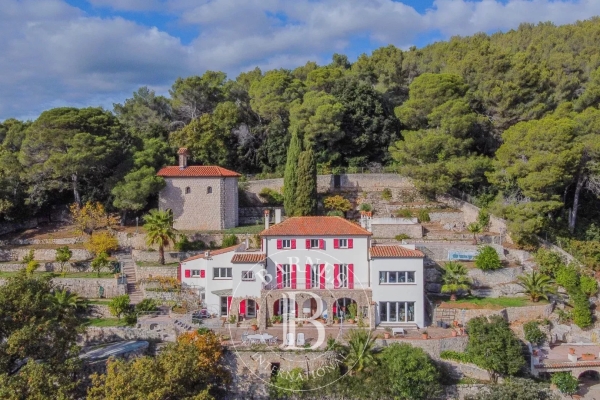 Maison de luxe à vendre à Grasse, 1 590 000 €, Photo 1