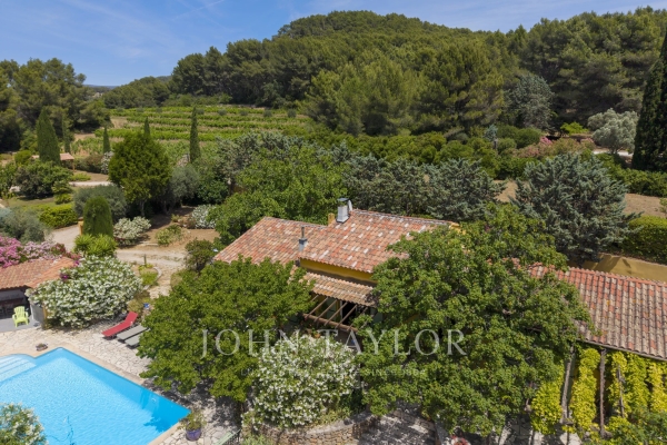 Maison de luxe à vendre à Le Castellet, 790 000 €, Photo 1