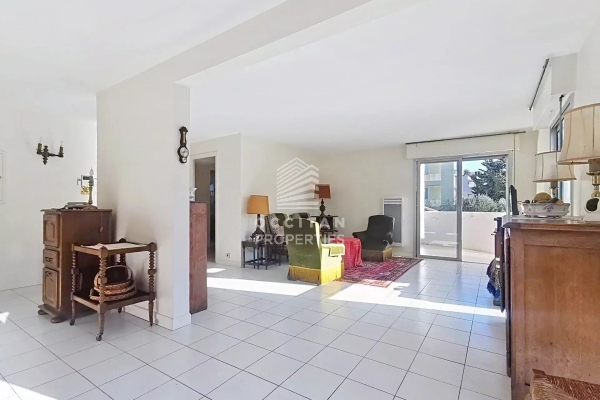 Luxury Apartment for sale in Cannes, 515 000 €, Photo 2