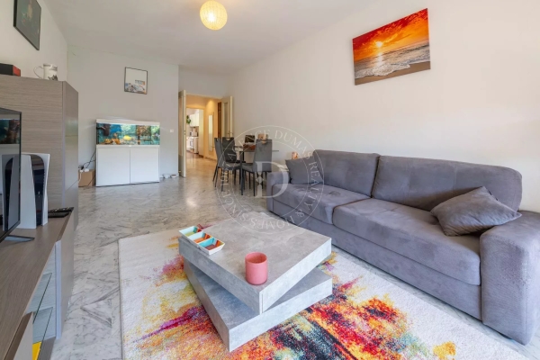 Appartement de luxe à vendre à Nice, 299 000 €, Photo 2