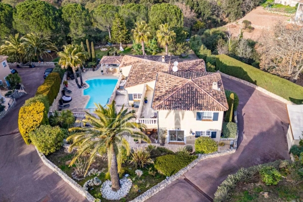 Luxury House for sale in Mandelieu-la-Napoule, 950 000 €, Photo 1