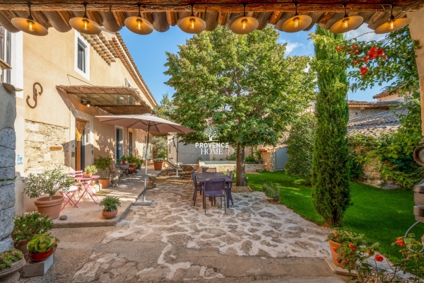 Maison de luxe à vendre à Oppède, 1 390 000 €, Photo 1