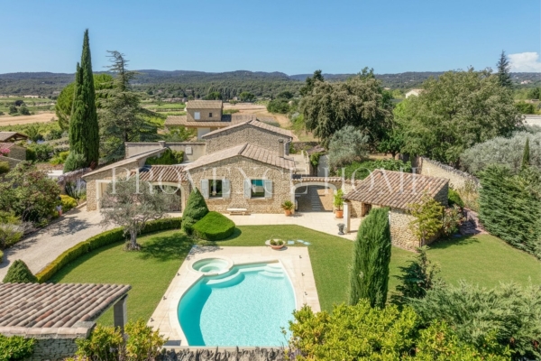 Maison de luxe à vendre à Gordes, 1 290 000 €, Photo 1