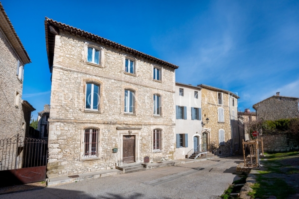 Maison de luxe à vendre à Velleron, 335 000 €, Photo 1