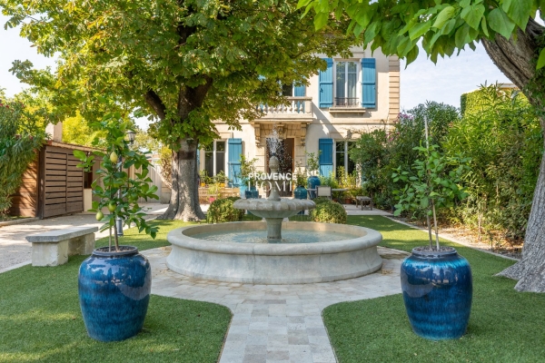Maison de luxe à vendre à L Isle-sur-La-Sorgue, 2 300 000 €, Photo 1
