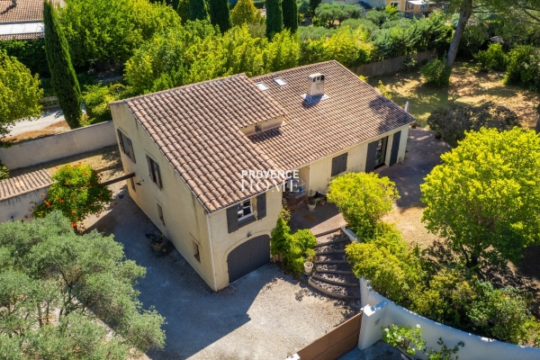 Maison de luxe à vendre à L Isle-sur-La-Sorgue, 890 000 €, Photo 1