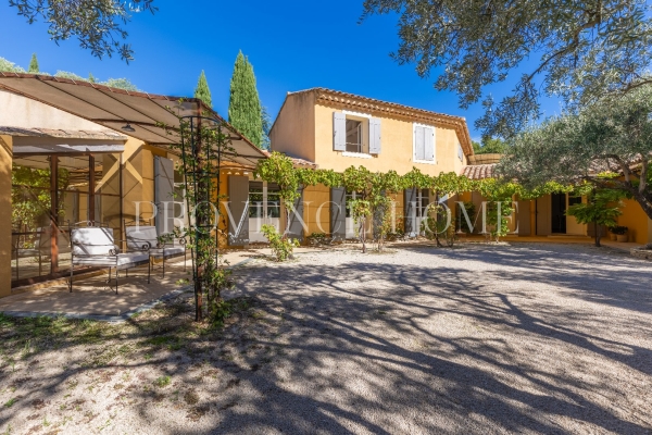 Maison de luxe à vendre à Roussillon, 1 795 000 €, Photo 1