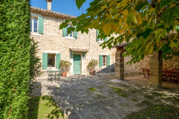 Maison de luxe à vendre à Robion, 795 000 €, Photo 1