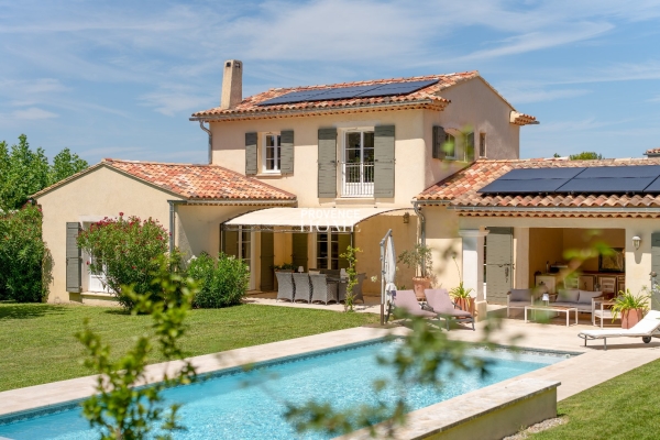 Luxury House for sale in Saumane-de-Vaucluse, 1 070 000 €, Photo 2