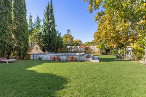 Luxury House for sale in Le Thor, 950 000 €, Photo 2