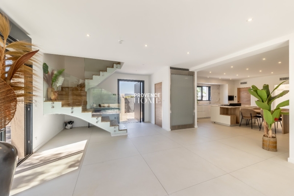 Maison de luxe à vendre à Oppède, 698 000 €, Photo 3