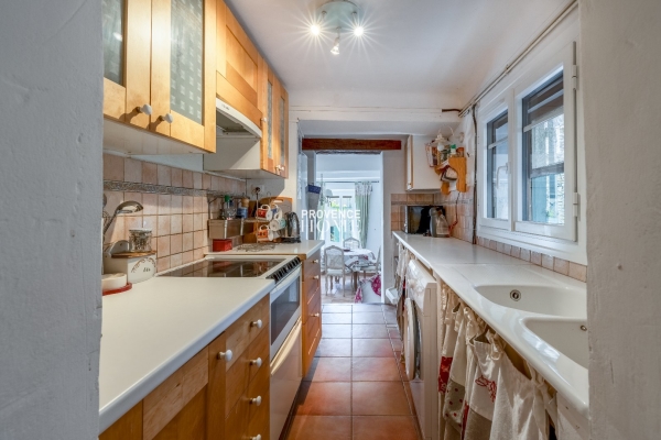 Luxury House for sale in Saint Saturnin les Apt, 330 000 €, Photo 4