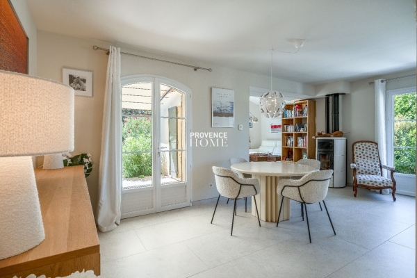 Luxury House for sale in Saumane-de-Vaucluse, 1 070 000 €, Photo 6