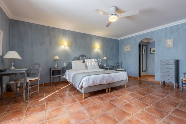 Luxury House for sale in Gordes, 1 780 000 €, Photo 7