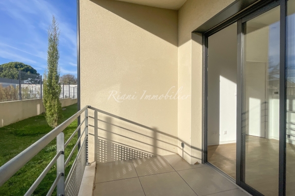 Appartement de luxe à vendre à Robion, 186 000 €, Photo 1