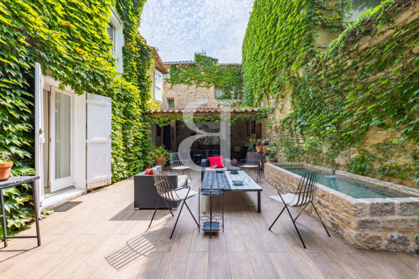 Maison de luxe à vendre à L Isle-sur-La-Sorgue, 850 000 €, Photo 1